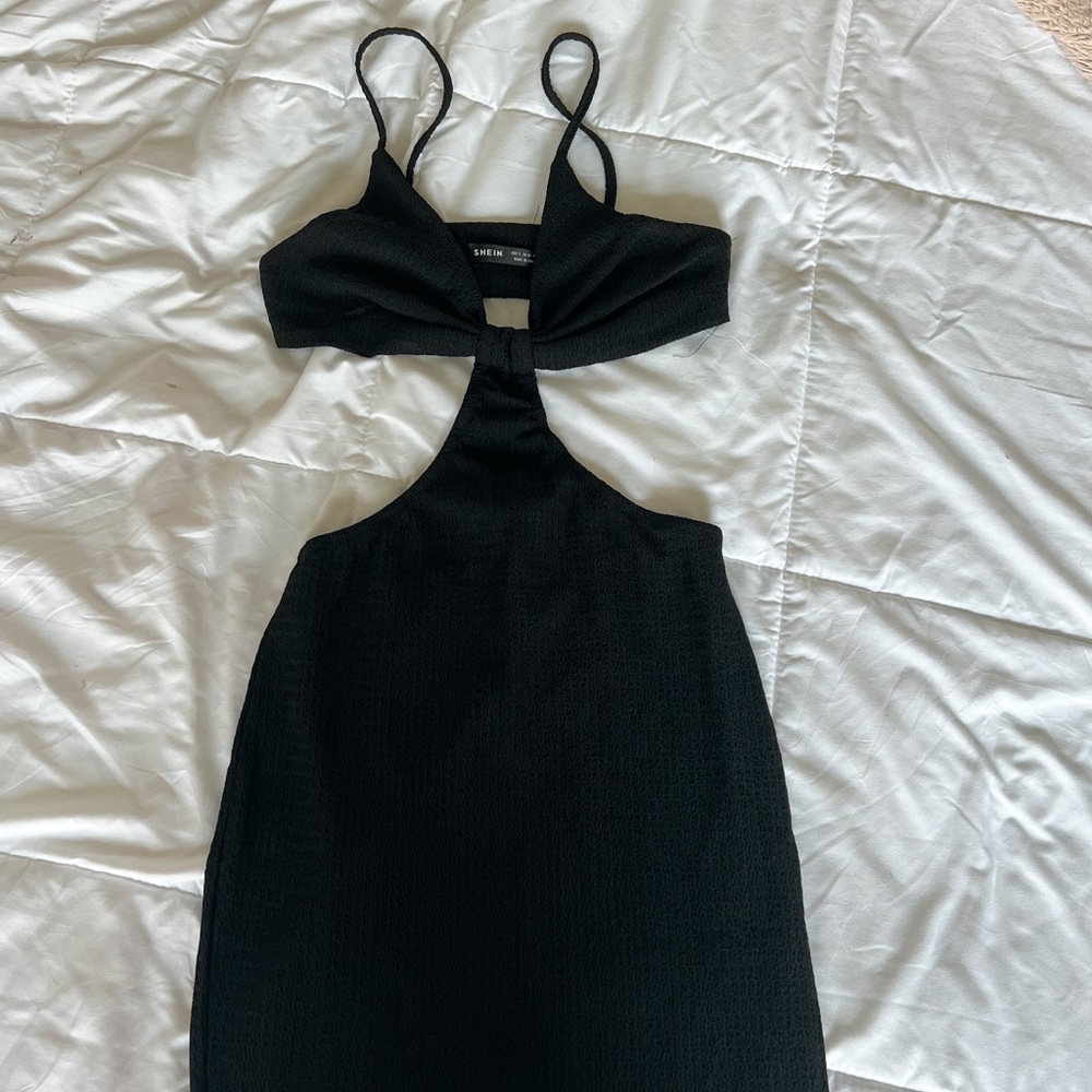 SHEIN Midi dress.